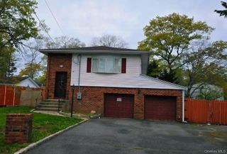 1334 Connetquot Avenue, Central Islip, NY 11722