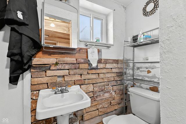 5423 S Victoria Drive, Indianapolis, IN 46217
