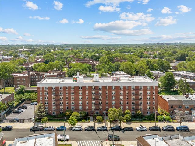 210-50 41st Avenue 5C, Bayside, NY 11361