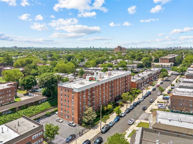 210-50 41st Avenue 5C, Bayside, NY 11361