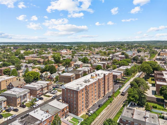 210-50 41st Avenue 5C, Bayside, NY 11361