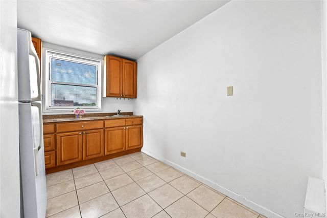 210-50 41st Avenue 5C, Bayside, NY 11361