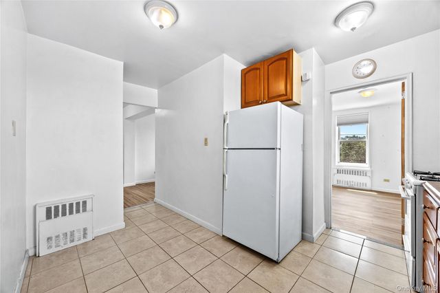 210-50 41st Avenue 5C, Bayside, NY 11361