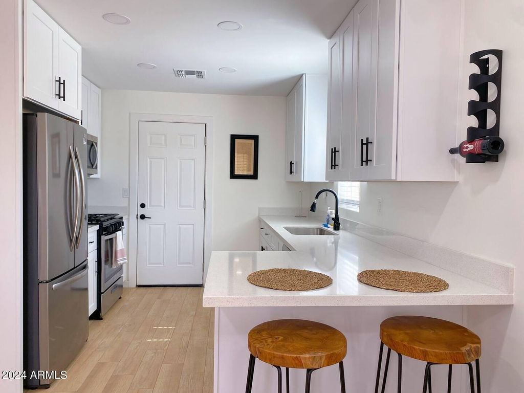 2914 E Sheridan Street, Phoenix, AZ 85008