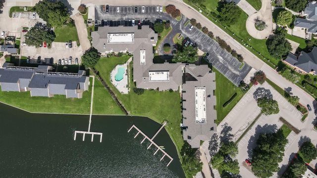 12800 Melville Drive B110, Montgomery, TX 77356