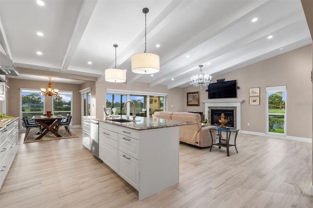 3615 AVENIDA MADERA, Bradenton, FL 34210