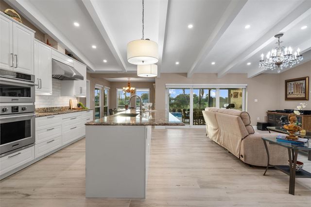3615 AVENIDA MADERA, Bradenton, FL 34210