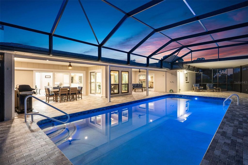 Image 34 of property listing at 3615 AVENIDA MADERA, Bradenton, FL 34210
