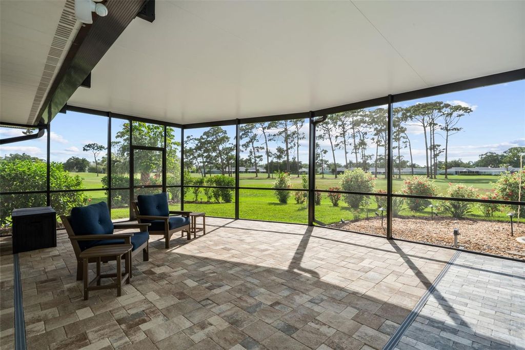 Image 38 of property listing at 3615 AVENIDA MADERA, Bradenton, FL 34210