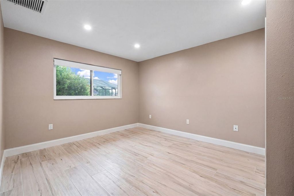 Image 52 of property listing at 3615 AVENIDA MADERA, Bradenton, FL 34210