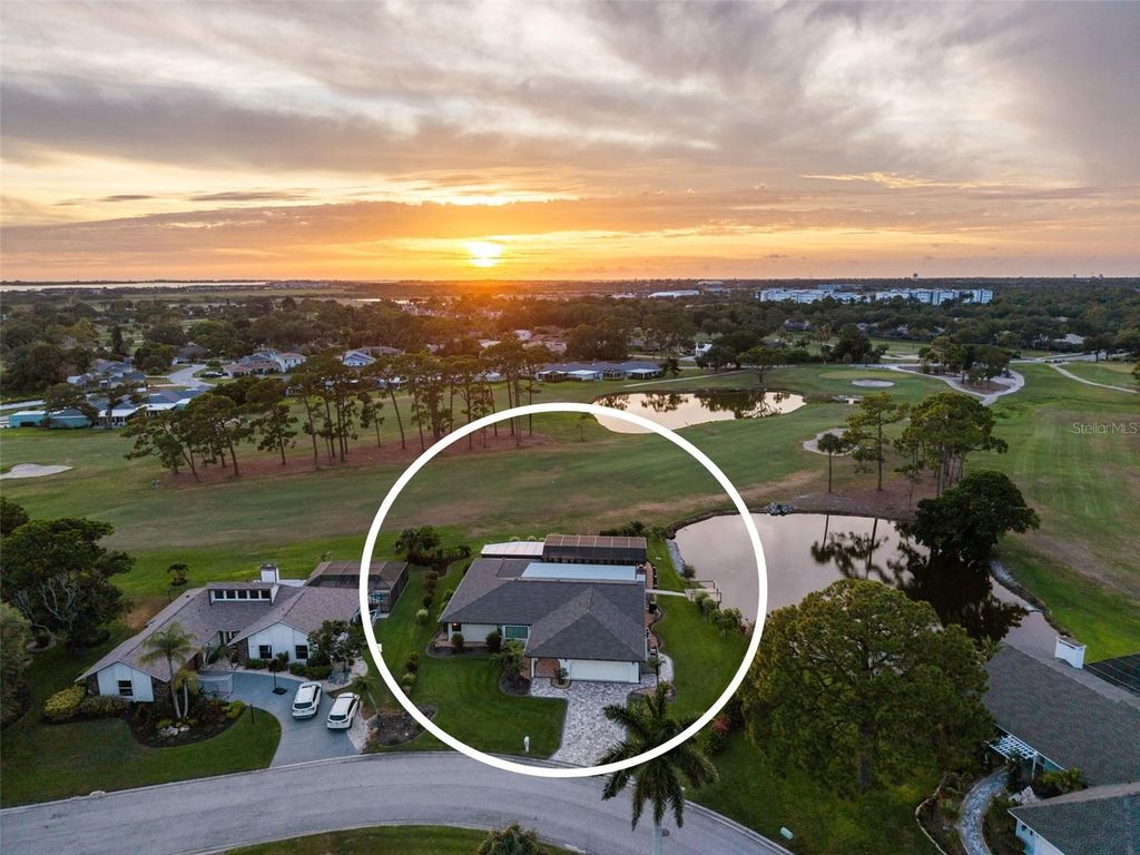 Image 67 of property listing at 3615 AVENIDA MADERA, Bradenton, FL 34210