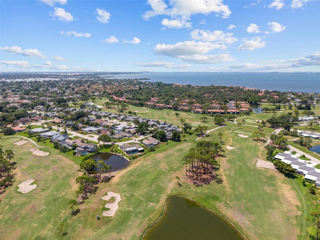 Image 71 of property listing at 3615 AVENIDA MADERA, Bradenton, FL 34210