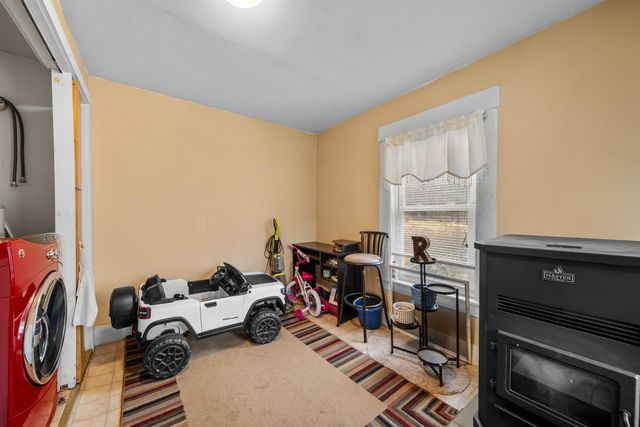 23 Concord Hill Road, Pittsfield, NH 03263