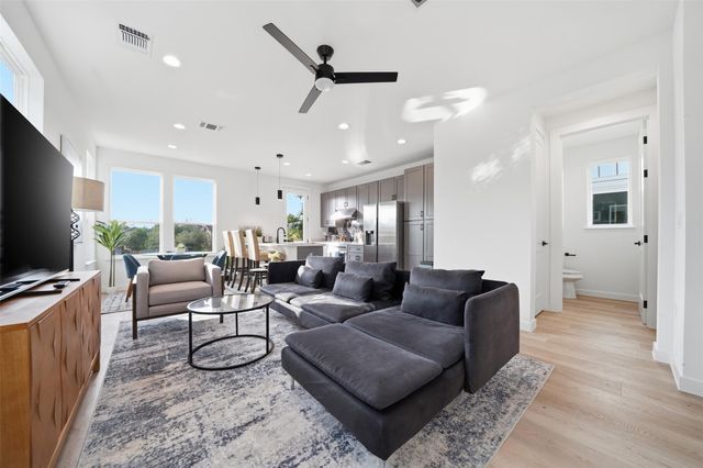2216 Yellow Jacket LN 1, Austin, TX 78741