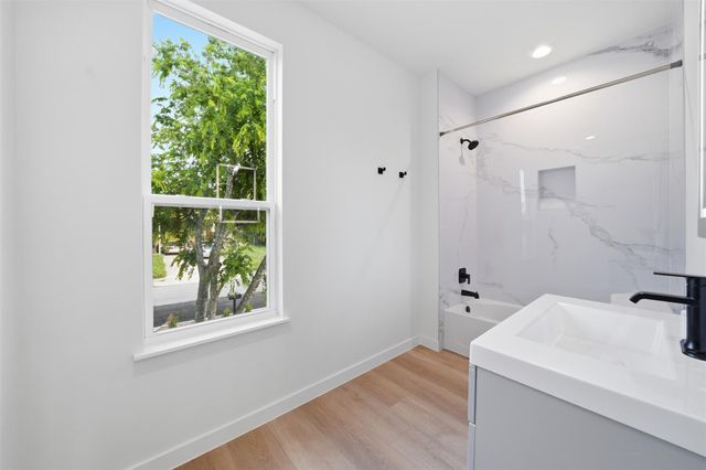 2216 Yellow Jacket LN 1, Austin, TX 78741