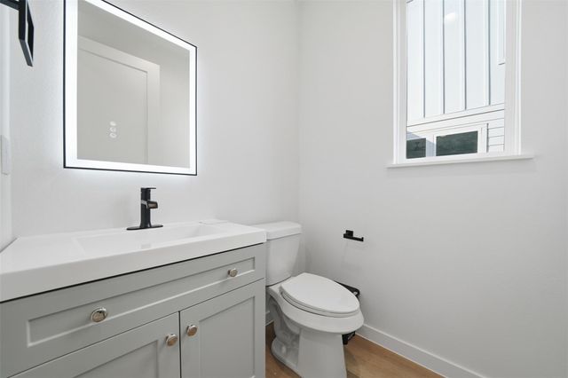 2216 Yellow Jacket LN 1, Austin, TX 78741