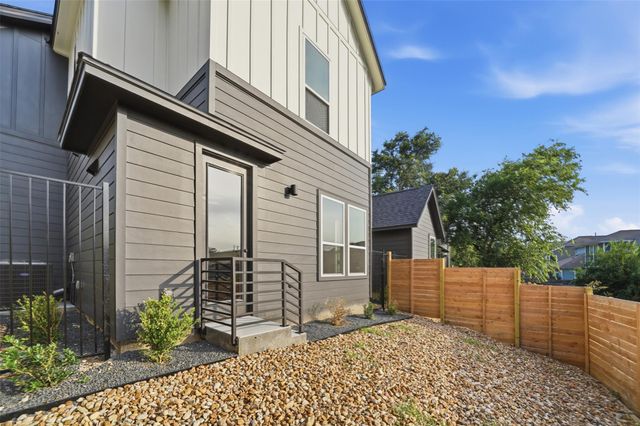 2216 Yellow Jacket LN 1, Austin, TX 78741