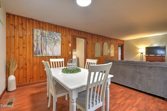 1606 Lester Harris Road, Johnson City, TN 37601