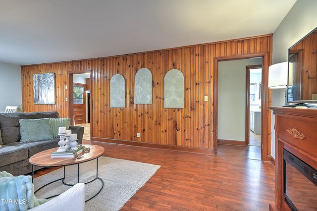 1606 Lester Harris Road, Johnson City, TN 37601