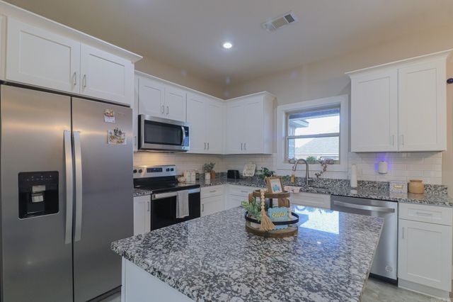 302 Hollis Street, Bono, AR 72416