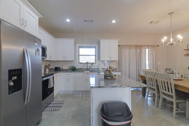 302 Hollis Street, Bono, AR 72416