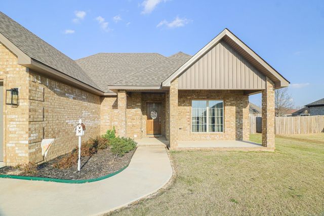 302 Hollis Street, Bono, AR 72416