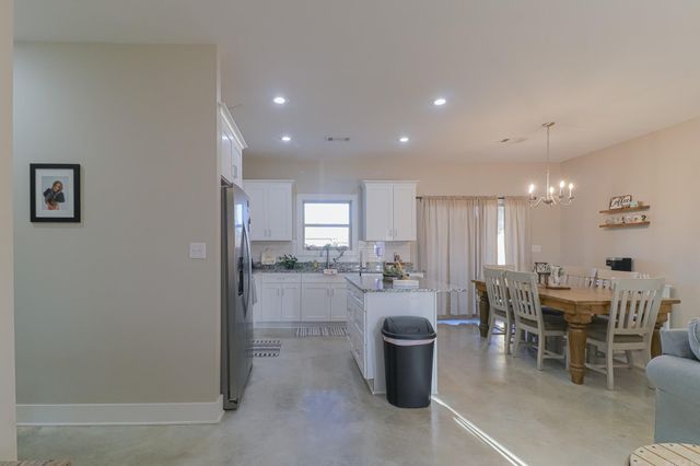 302 Hollis Street, Bono, AR 72416