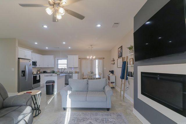 302 Hollis Street, Bono, AR 72416