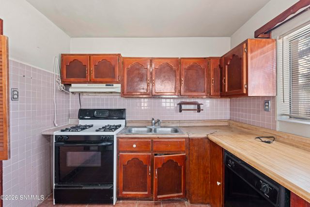 129 Encino Drive, Sunland Park, NM 88063