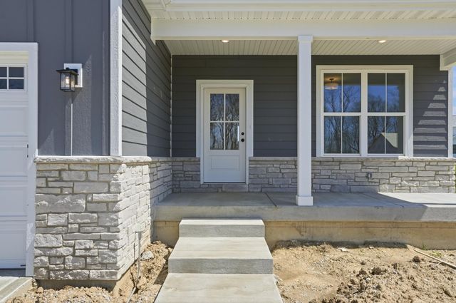 2810 Old Oak Drive, Valparaiso, IN 46385