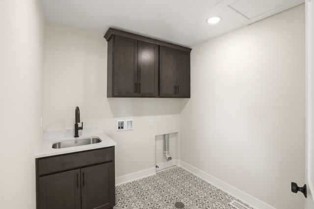 2810 Old Oak Drive, Valparaiso, IN 46385