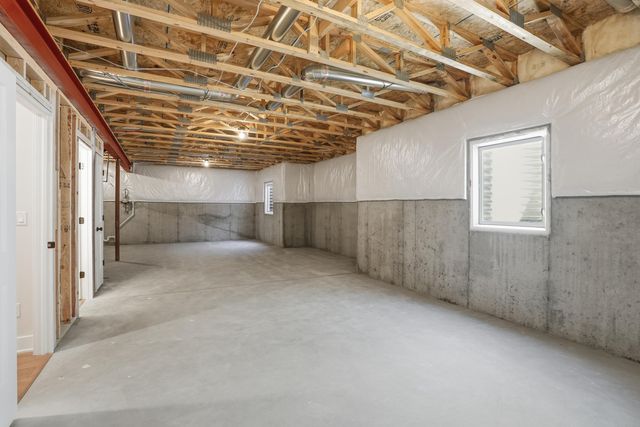 2810 Old Oak Drive, Valparaiso, IN 46385