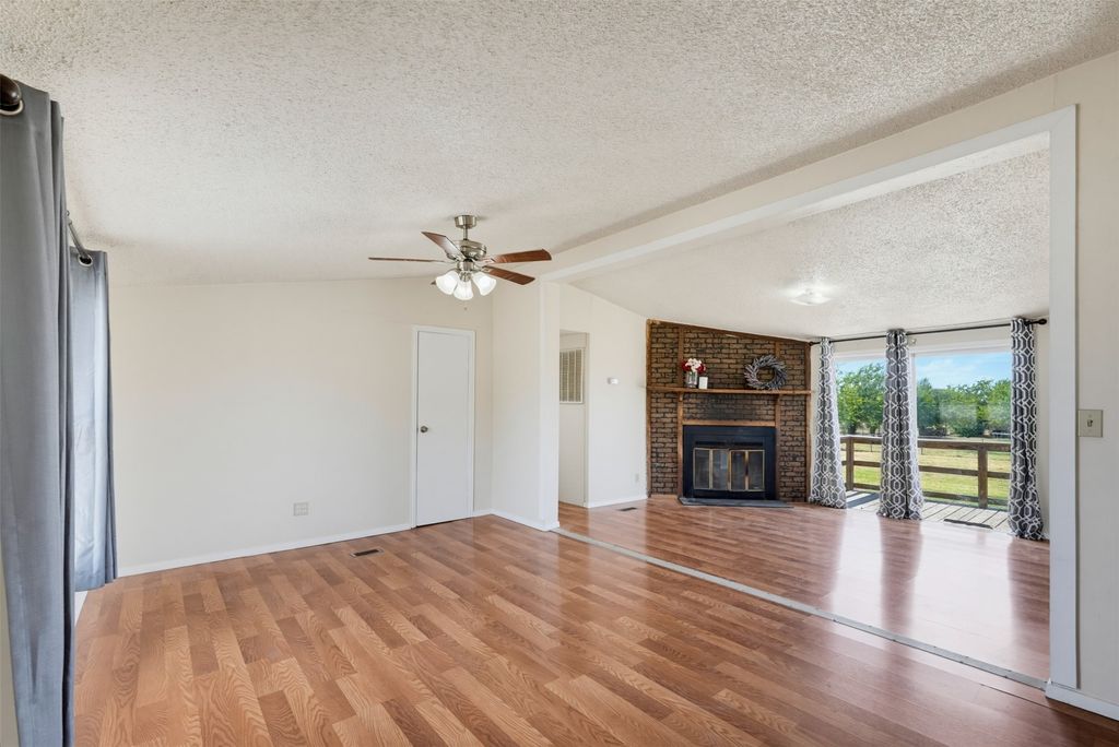 7205 Walden Drive, Joshua, TX 76058 — photo 4