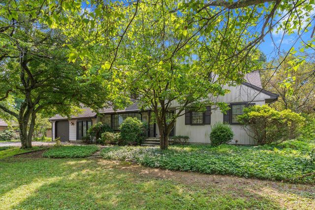 1117 WHITEHALL DR, Harrisburg, PA 17110