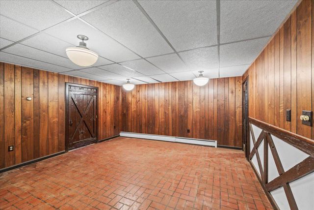 1117 WHITEHALL DR, Harrisburg, PA 17110