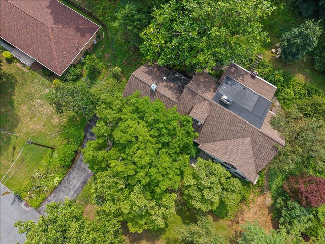 1117 WHITEHALL DR, Harrisburg, PA 17110