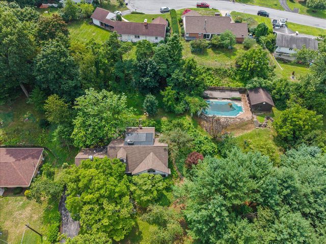 1117 WHITEHALL DR, Harrisburg, PA 17110