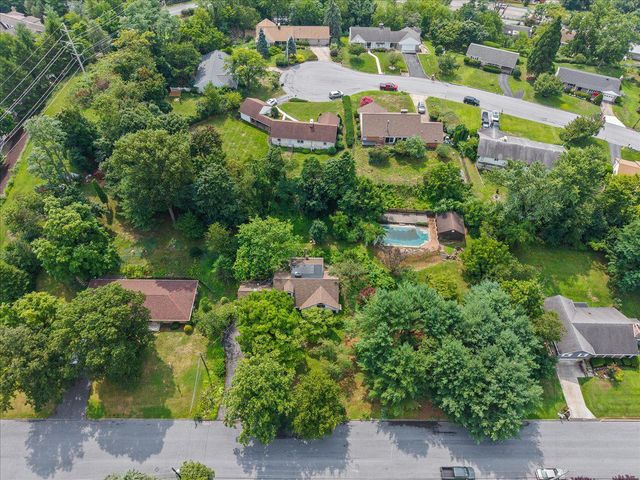 1117 WHITEHALL DR, Harrisburg, PA 17110