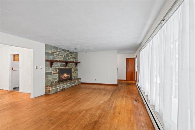 1117 WHITEHALL DR, Harrisburg, PA 17110