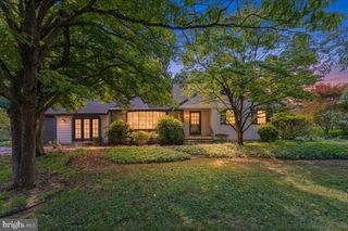 1117 WHITEHALL DR, Harrisburg, PA 17110
