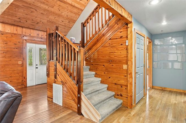 12913 Moore Lane, Gravette, AR 72736