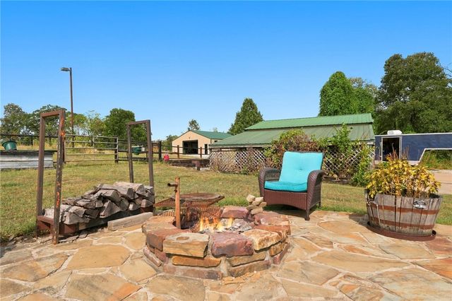 12913 Moore Lane, Gravette, AR 72736