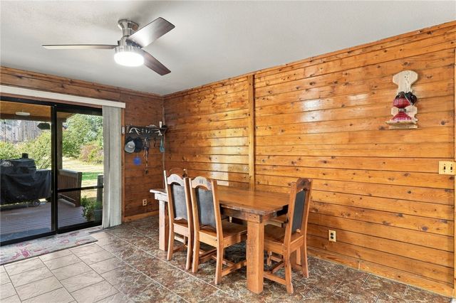 12913 Moore Lane, Gravette, AR 72736