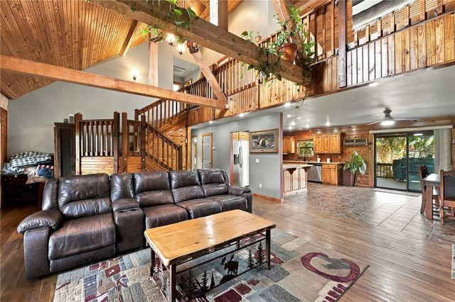 12913 Moore Lane, Gravette, AR 72736