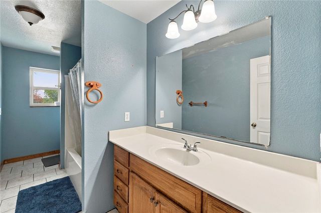 12913 Moore Lane, Gravette, AR 72736