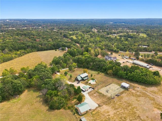 12913 Moore Lane, Gravette, AR 72736