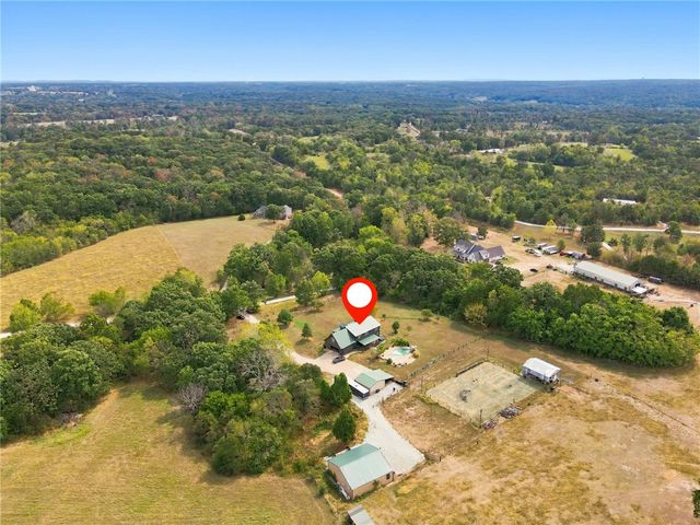 12913 Moore Lane, Gravette, AR 72736