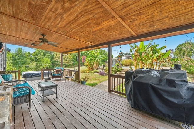 12913 Moore Lane, Gravette, AR 72736