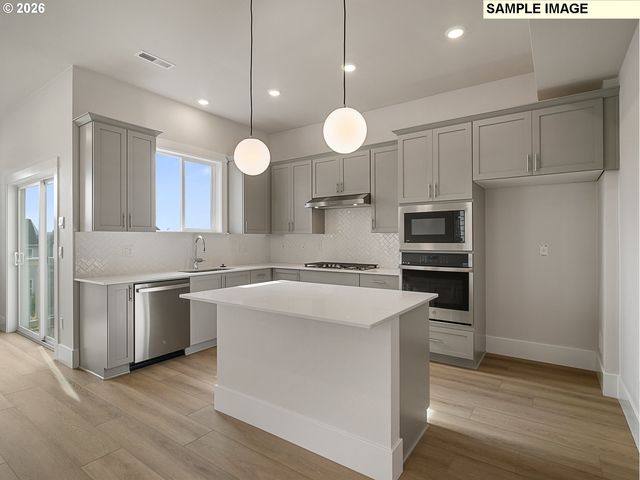 18060 Sw Monashee Ln, Beaverton, OR 97007