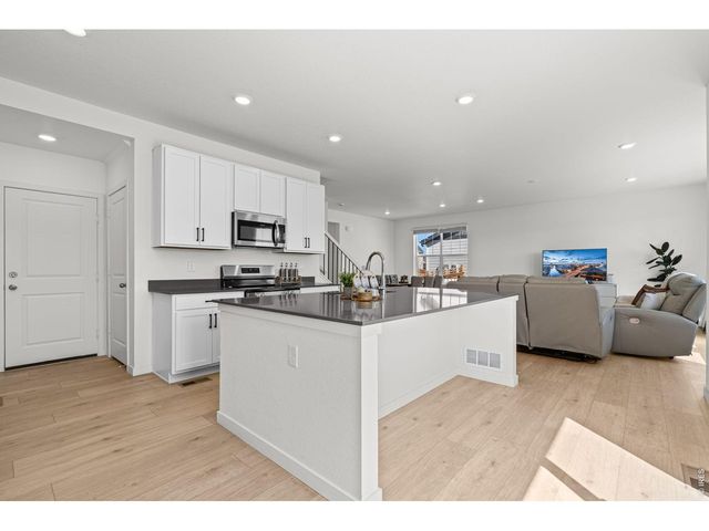 4280 Apple Cider St, Timnath, CO 80547